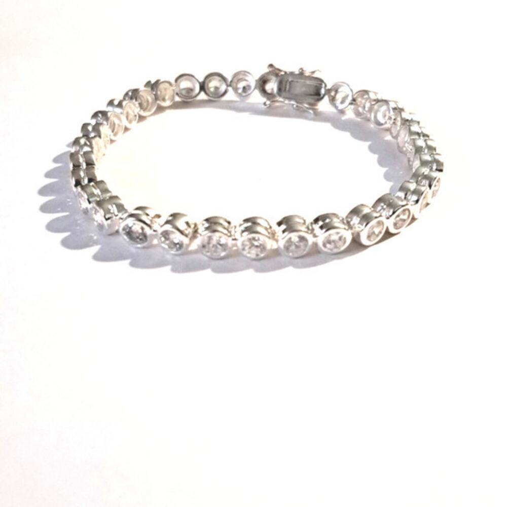 NEW Silver bracelet with clear crystals 8.5 inches long
